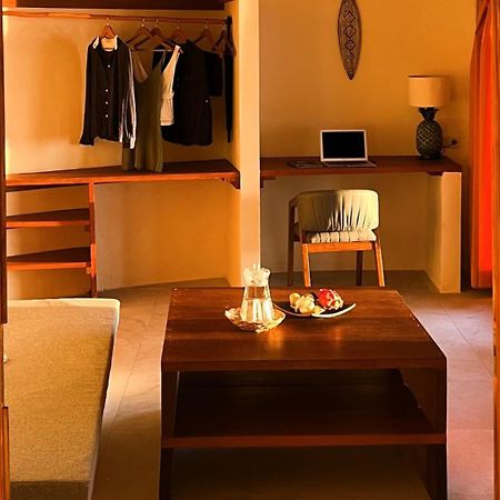 Pearl Beach Resort Гили-Асахан Экстерьер фото